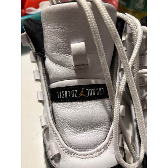 Jordan Boys' Shoes Sneakers 1Y White Black - Picture 4 of 7